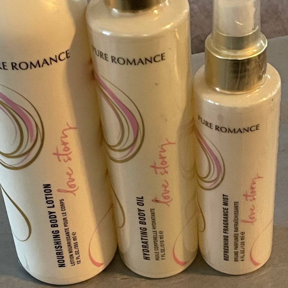 Body lotion, oil and fragrance mist
